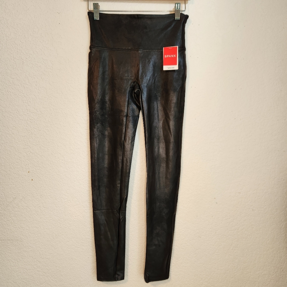 NWT Spanx Faux Leather Legging,‎ Size M